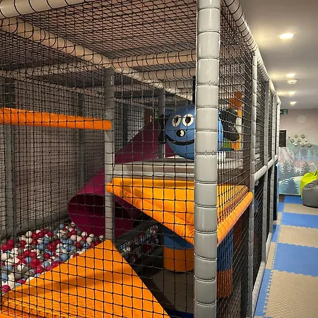 Royal & Διαμέρισμα Ζακοπάνε